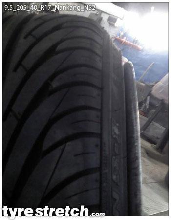 An example of tyre stretch: 205/40 R17 on 9.5J – NANKANG