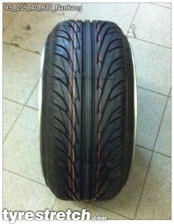 An example of tyre stretch: 205/40 R17 on 9.5J – NANKANG