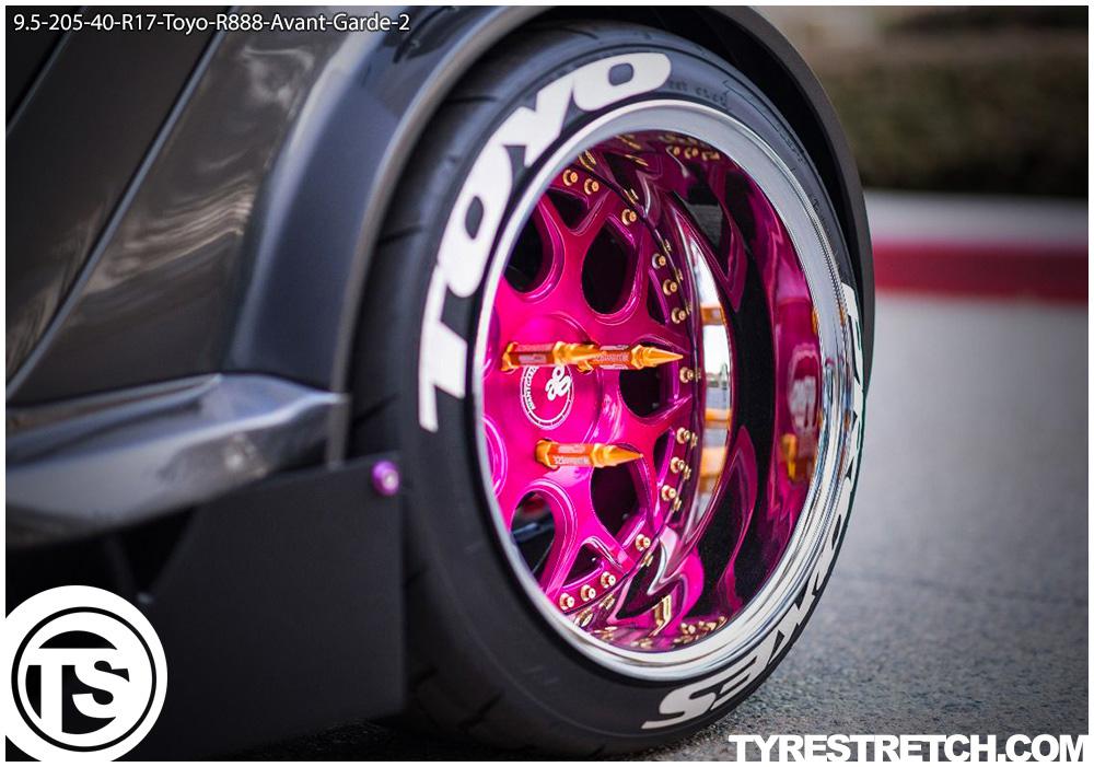 An example of tyre stretch: 205/40 R17 on 9.5J – TOYO (AVANT GARDE)