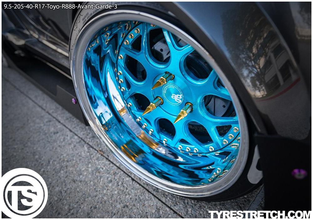 An example of tyre stretch: 205/40 R17 on 9.5J – TOYO (AVANT GARDE)