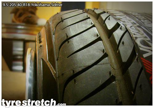 An example of tyre stretch: 205/40 R18 on 9.5J – YOKOHAMA