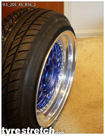 An example of tyre stretch: 205/45 R16 on 9.5J