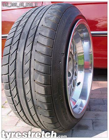 An example of tyre stretch: 205/45 R16 on 9.5J
