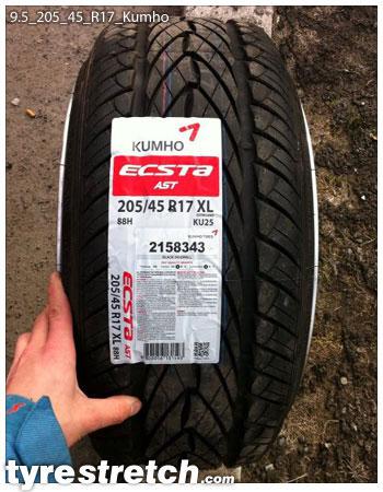 An example of tyre stretch: 205/45 R17 on 9.5J – KUMHO