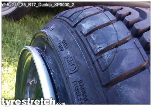 An example of tyre stretch: 215/35 R17 on 9.5J – DUNLOP