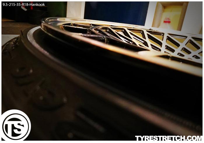 An example of tyre stretch: 215/35 R18 on 9.5J – HANKOOK