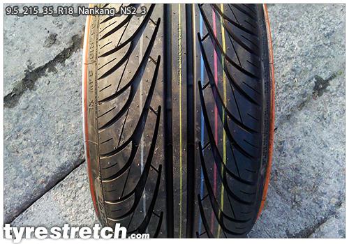 An example of tyre stretch: 215/35 R18 on 9.5J – NANKANG