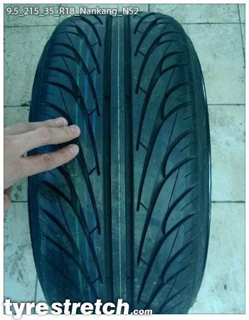An example of tyre stretch: 215/35 R18 on 9.5J – NANKANG