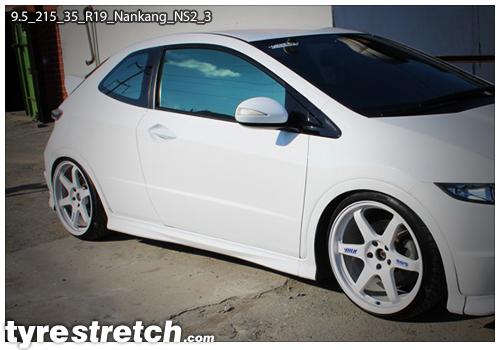 An example of tyre stretch: 215/35 R19 on 9.5J – NANKANG