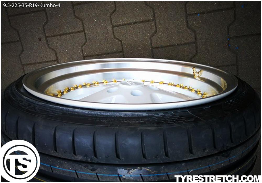 An example of tyre stretch: 225/35 R19 on 9.5J – KUMHO