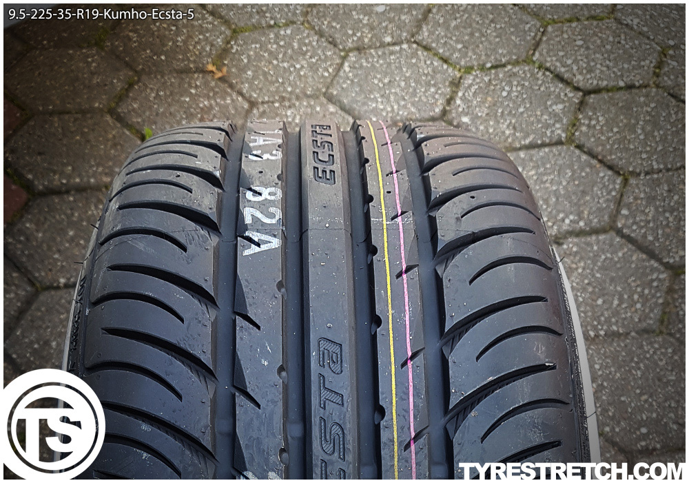 An example of tyre stretch: 225/35 R19 on 9.5J – KUMHO