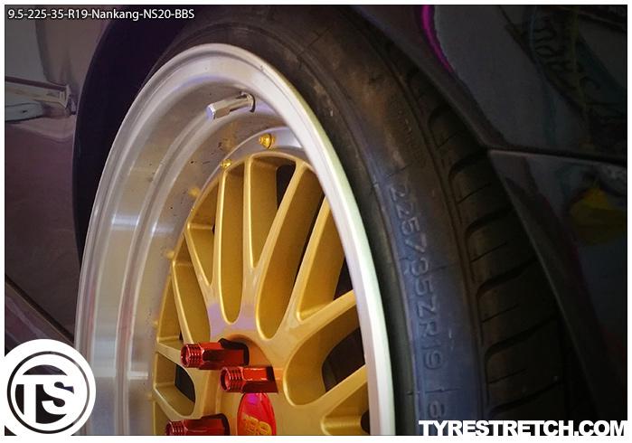 An example of tyre stretch: 225/35 R19 on 9.5J – NANKANG (BBS)