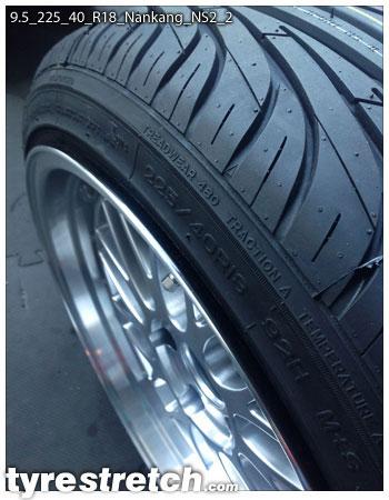 An example of tyre stretch: 225/40 R18 on 9.5J – NANKANG