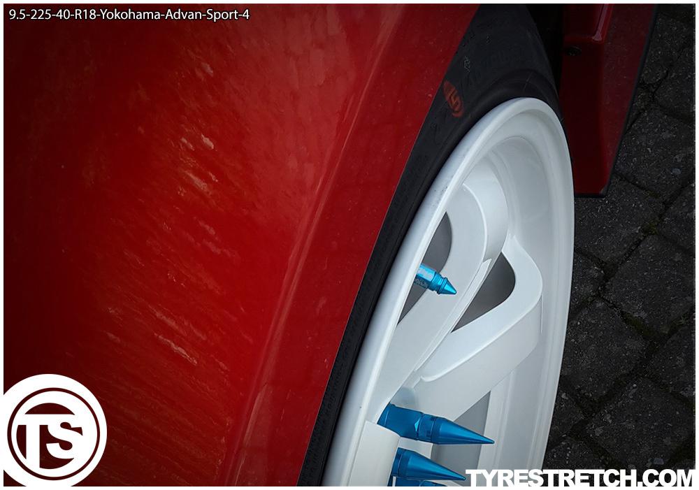 An example of tyre stretch: 225/40 R18 on 9.5J – YOKOHAMA
