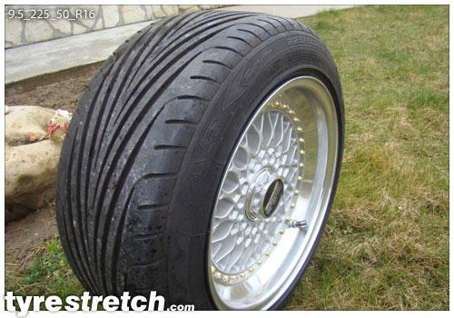 An example of tyre stretch: 225/50 R16 on 9.5J