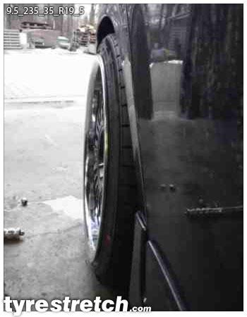 An example of tyre stretch: 235/35 R19 on 9.5J