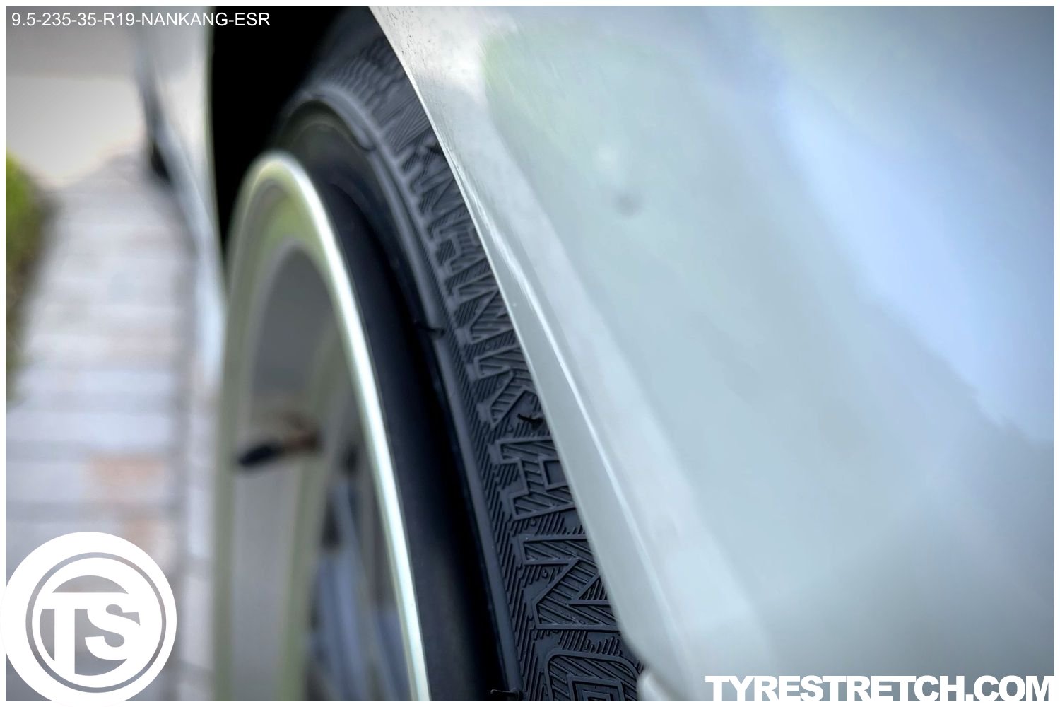 An example of tyre stretch: 235/35 R19 on 9.5J – NANKANG (ESR)