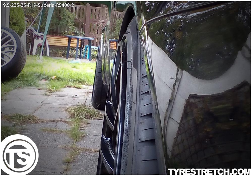 An example of tyre stretch: 235/35 R19 on 9.5J – SUPERIA