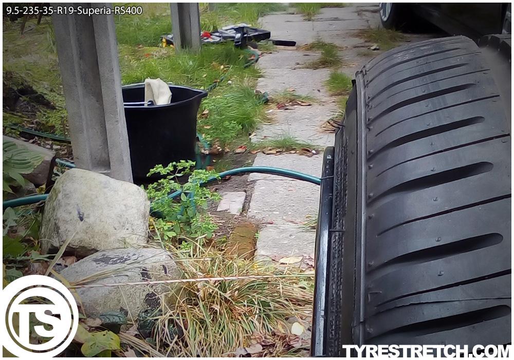 An example of tyre stretch: 235/35 R19 on 9.5J – SUPERIA