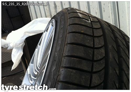 An example of tyre stretch: 235/35 R20 on 9.5J – GOODYEAR