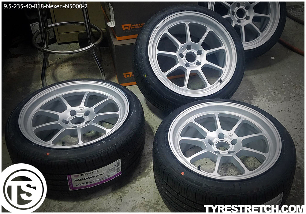 An example of tyre stretch: 235/40 R18 on 9.5J – NEXEN