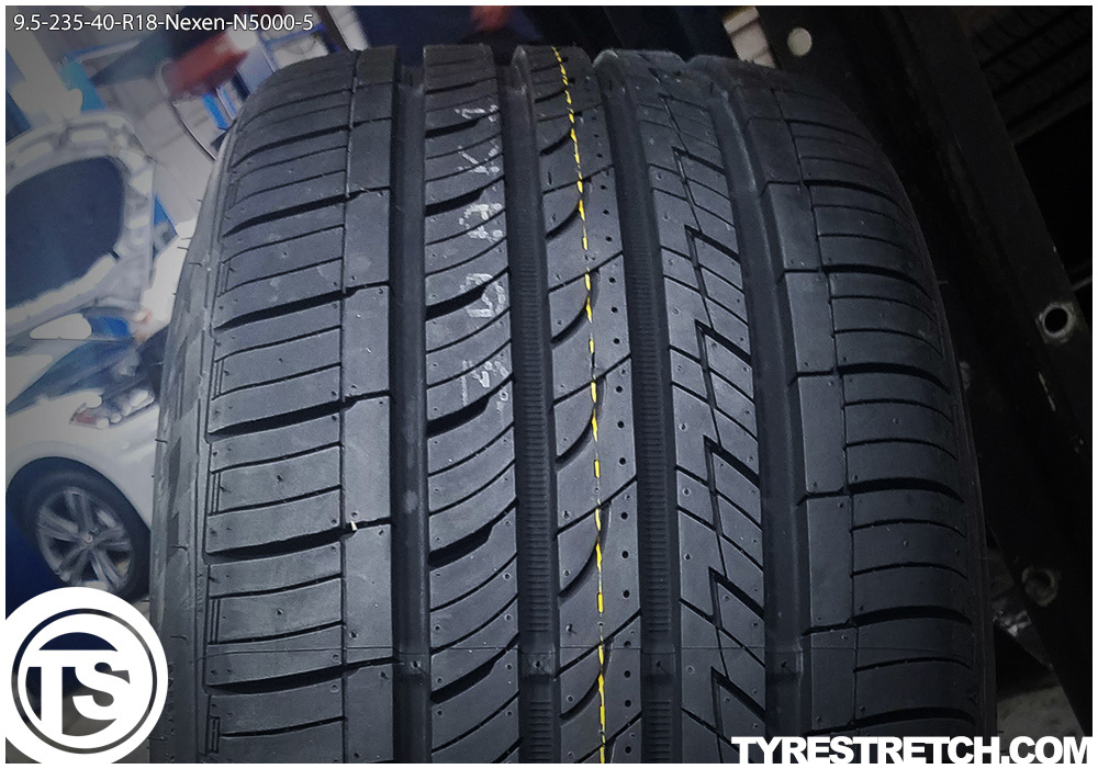 An example of tyre stretch: 235/40 R18 on 9.5J – NEXEN