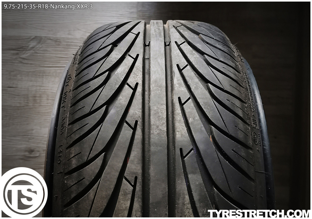 An example of tyre stretch: 215/35 R18 on 9.75J – NANKANG (XXR)