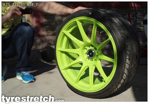An example of tyre stretch: 225/35 R18 on 9.75J