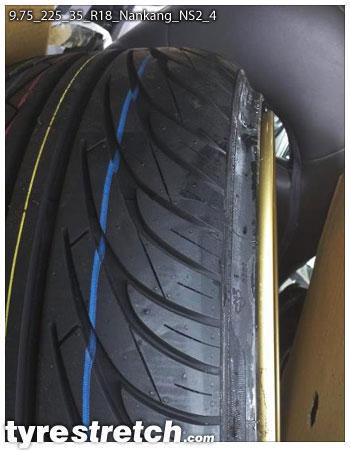 An example of tyre stretch: 225/35 R18 on 9.75J – NANKANG