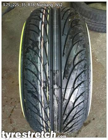 An example of tyre stretch: 225/35 R18 on 9.75J – NANKANG