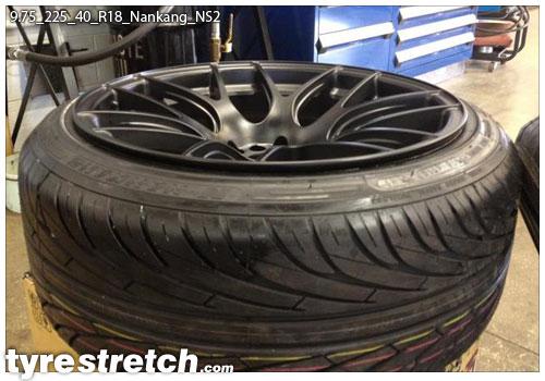 An example of tyre stretch: 225/40 R18 on 9.75J – NANKANG