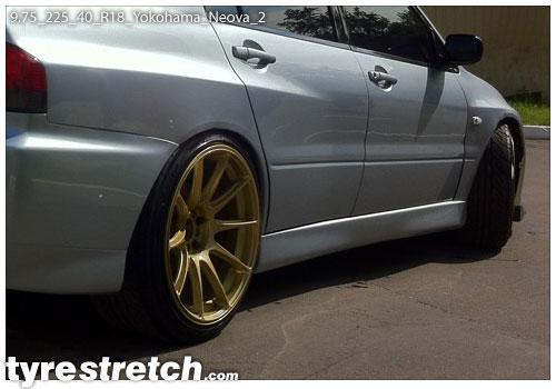An example of tyre stretch: 225/40 R18 on 9.75J – YOKOHAMA
