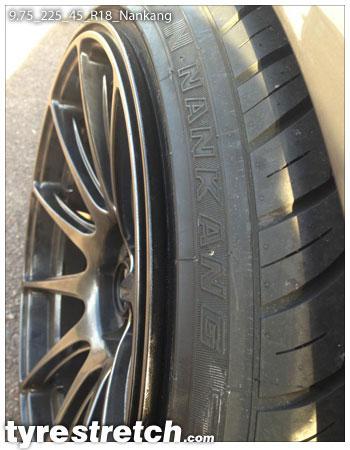 An example of tyre stretch: 225/45 R18 on 9.75J – NANKANG